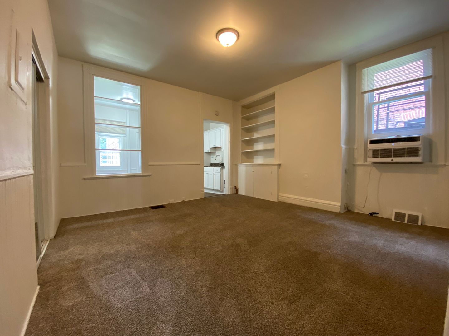 Pittsburgh Apartment: 634 Summerlea Street