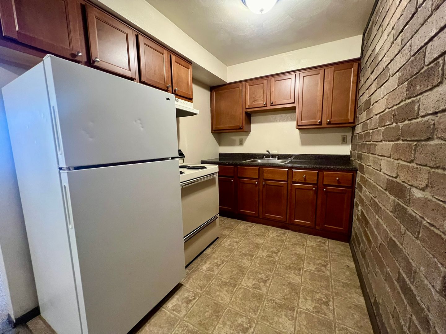 New Kensington Apartment: 602 Kellywood Mnr