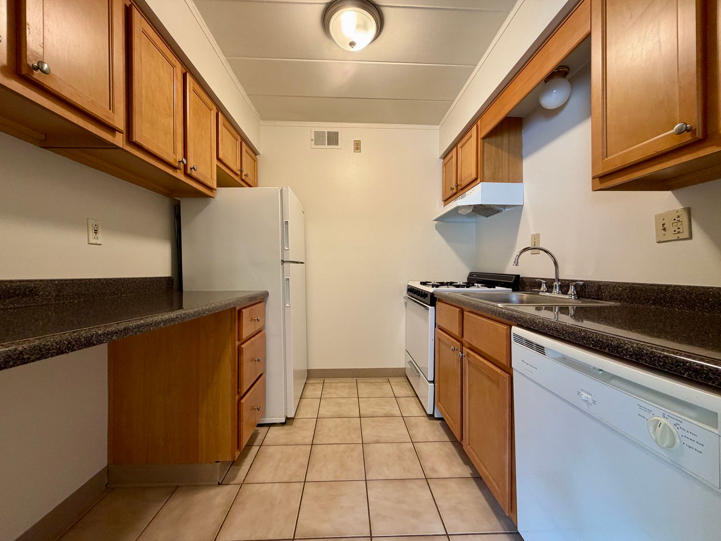 Pittsburgh Apartment: 650 Center Road