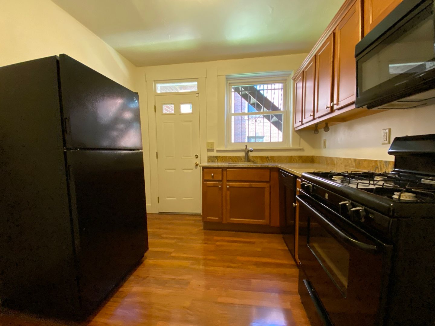 Pittsburgh Apartment: 328 Emerson Street