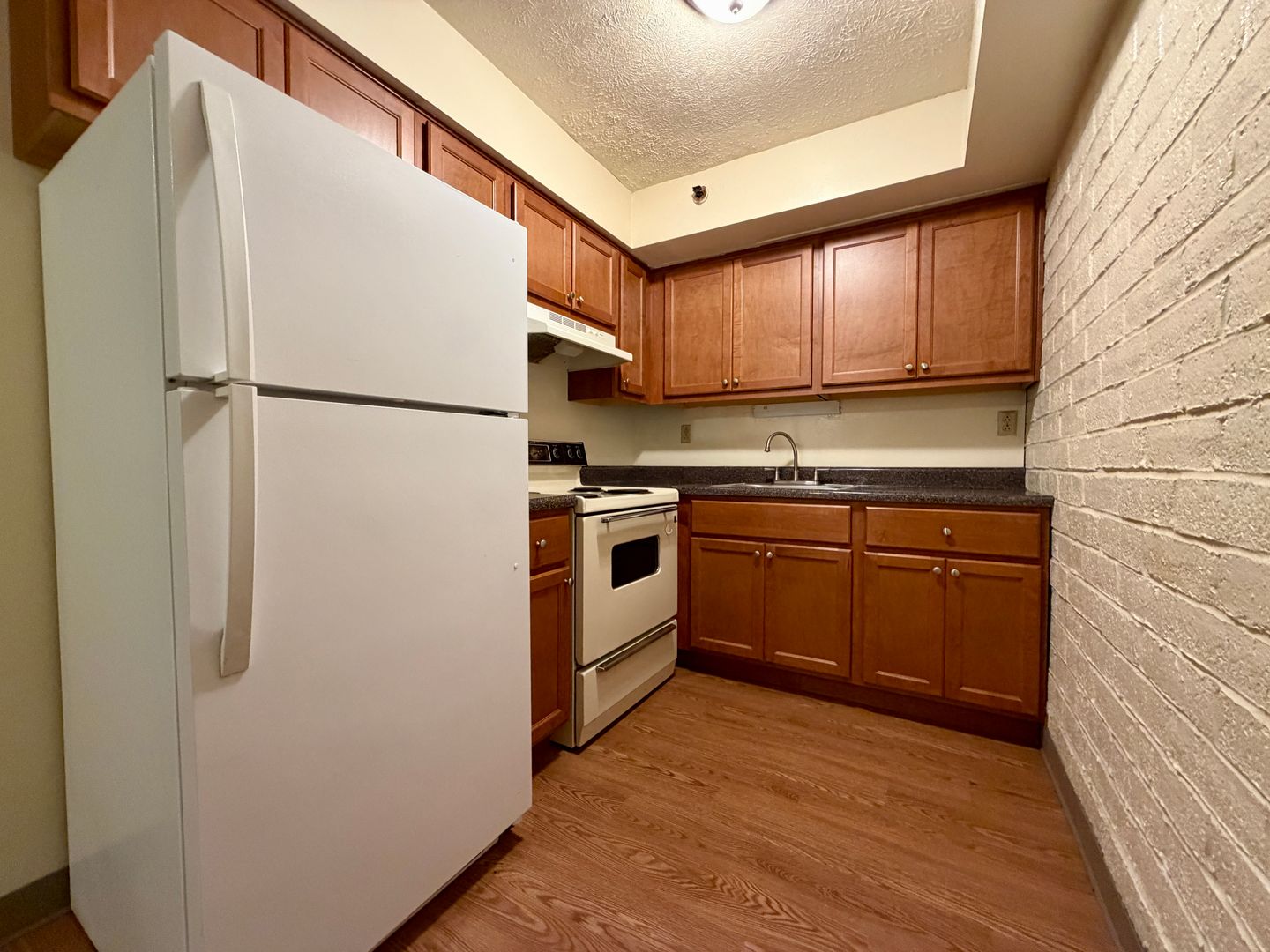 Verona Apartment: 1333 Hunter Rd