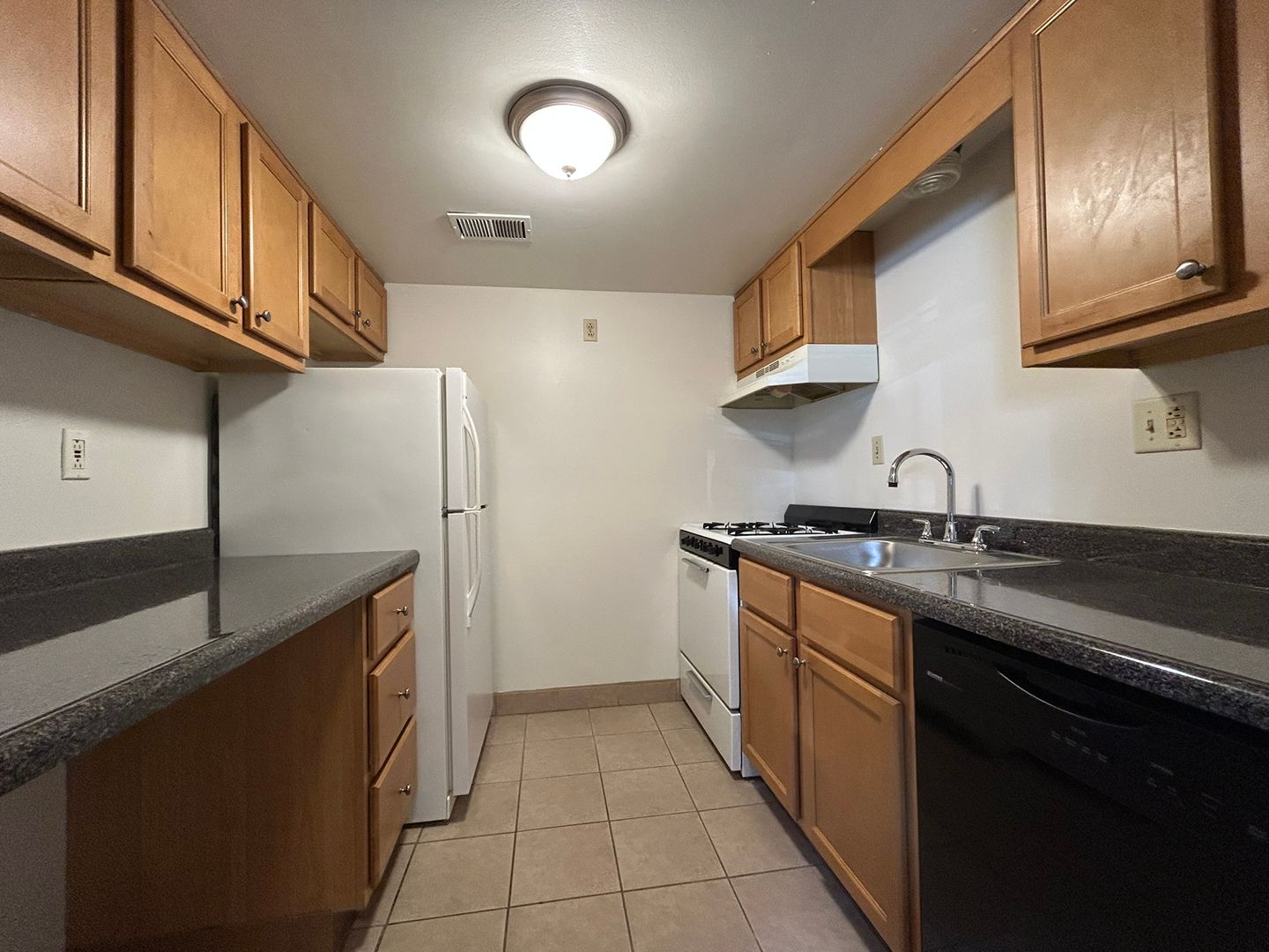 Pittsburgh Apartment: 650 Center Road