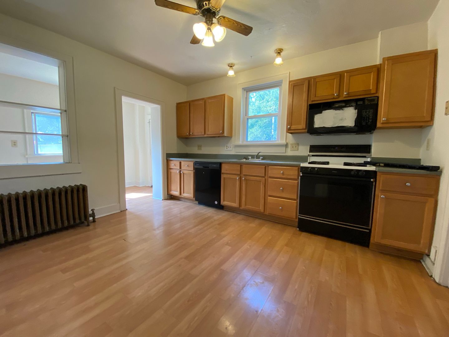 Pittsburgh Apartment: 3135 Bates Street