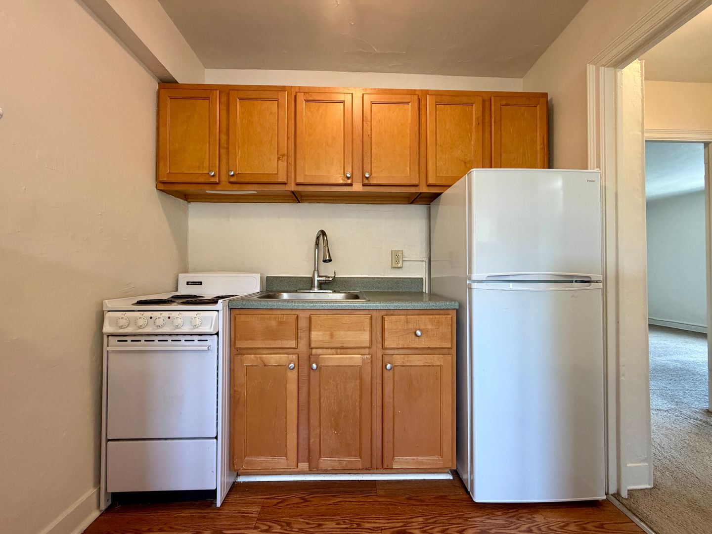 Pittsburgh Apartment: 5700 Munhall Road
