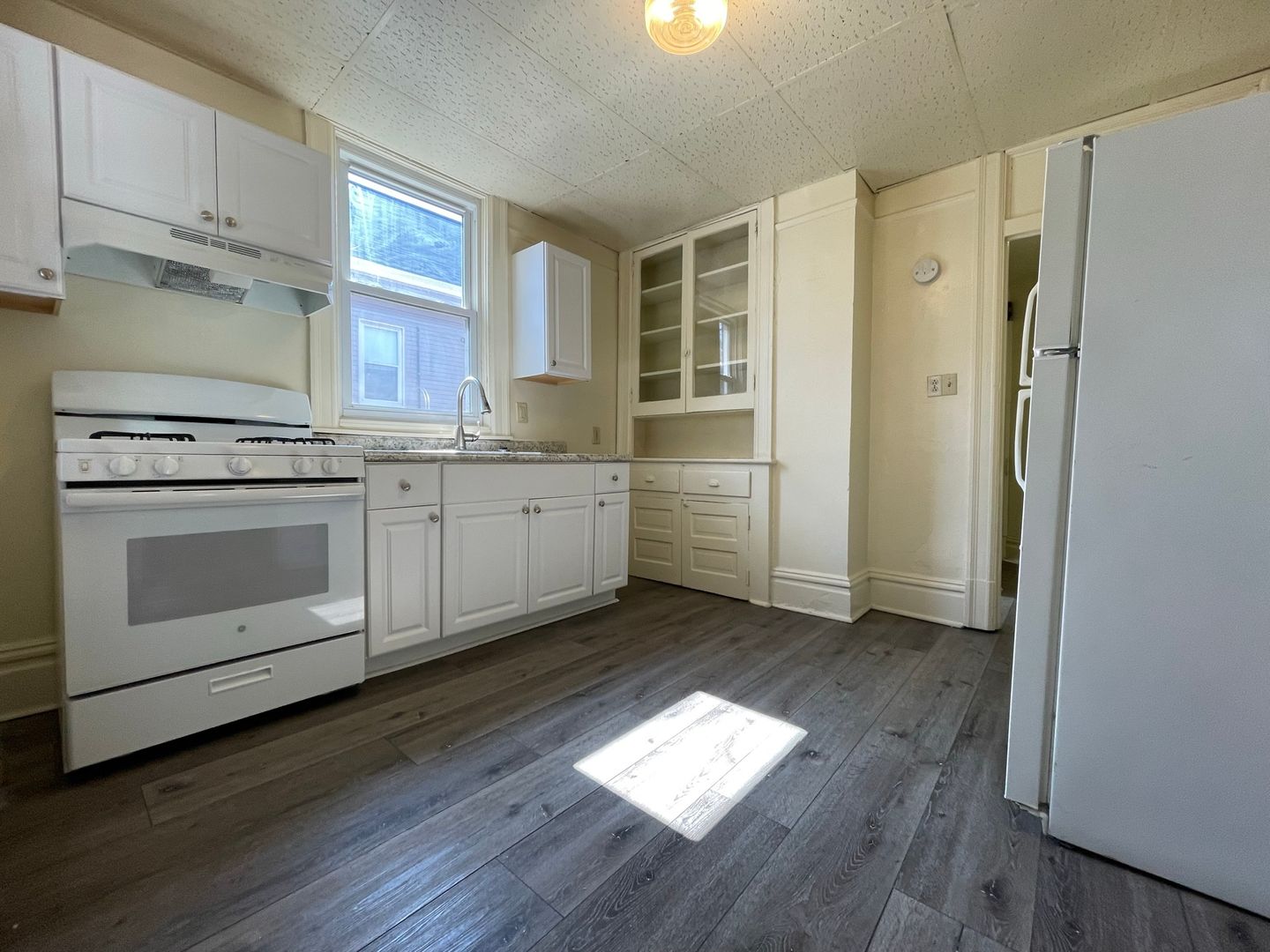 East Pittsburgh Apartment: 230 North Avenue