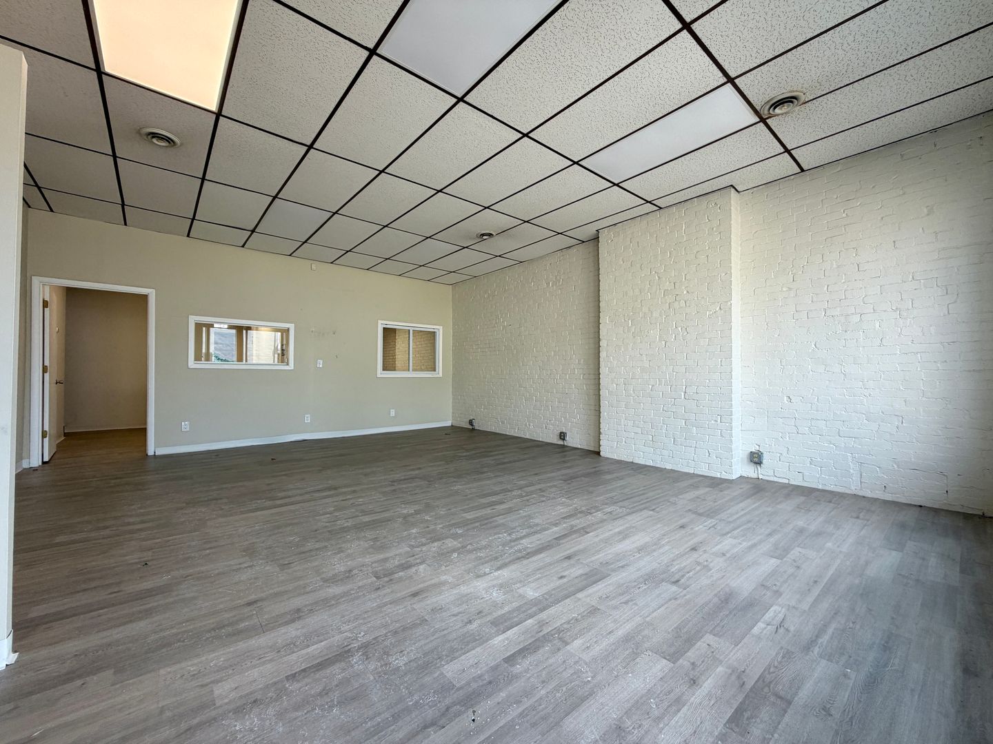 Pittsburgh Apartment: 3528 Boulevard of the Allies - 1st Floor