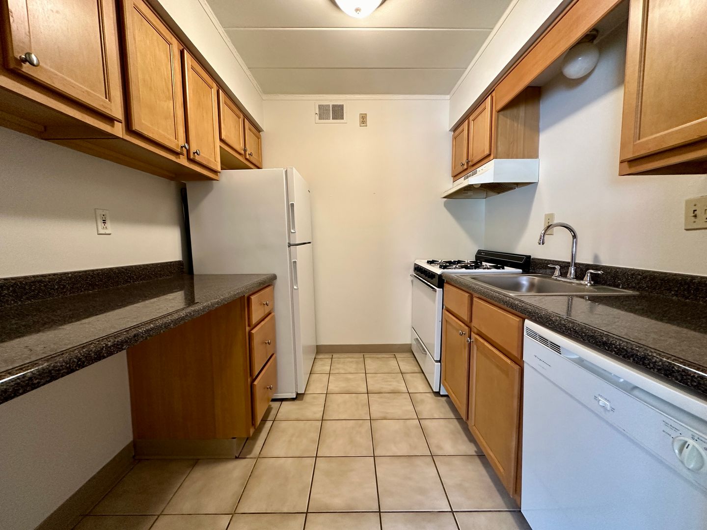 Pittsburgh Apartment: 650 Center Road