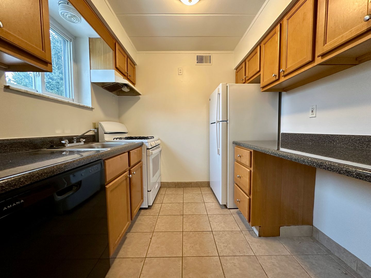 Pittsburgh Apartment: 650 Center Road