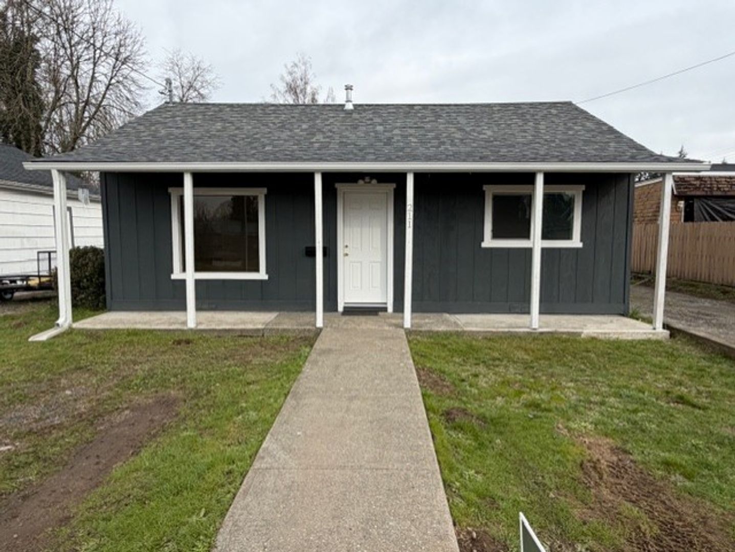 Centralia House: 211 E Cherry St.