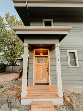 Modern 2-bedroom, 1.5-bath home in Bingen, WA
