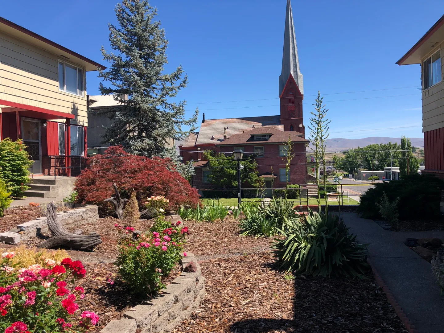 The Dalles Apartment: 300 W. 4th