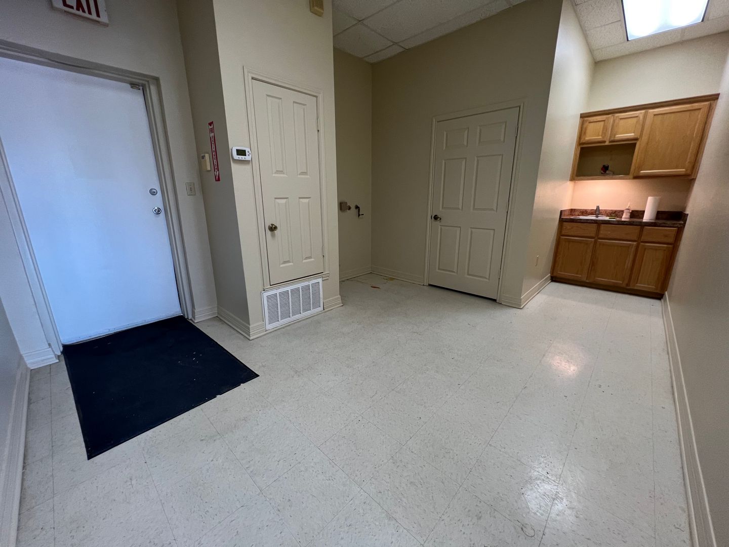 2100 East Stan Schlueter Loop Suite E, Killeen, TX 76542