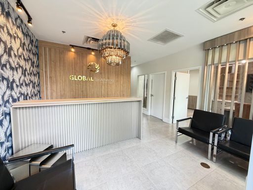 Prime Professional Office Space – photo 1