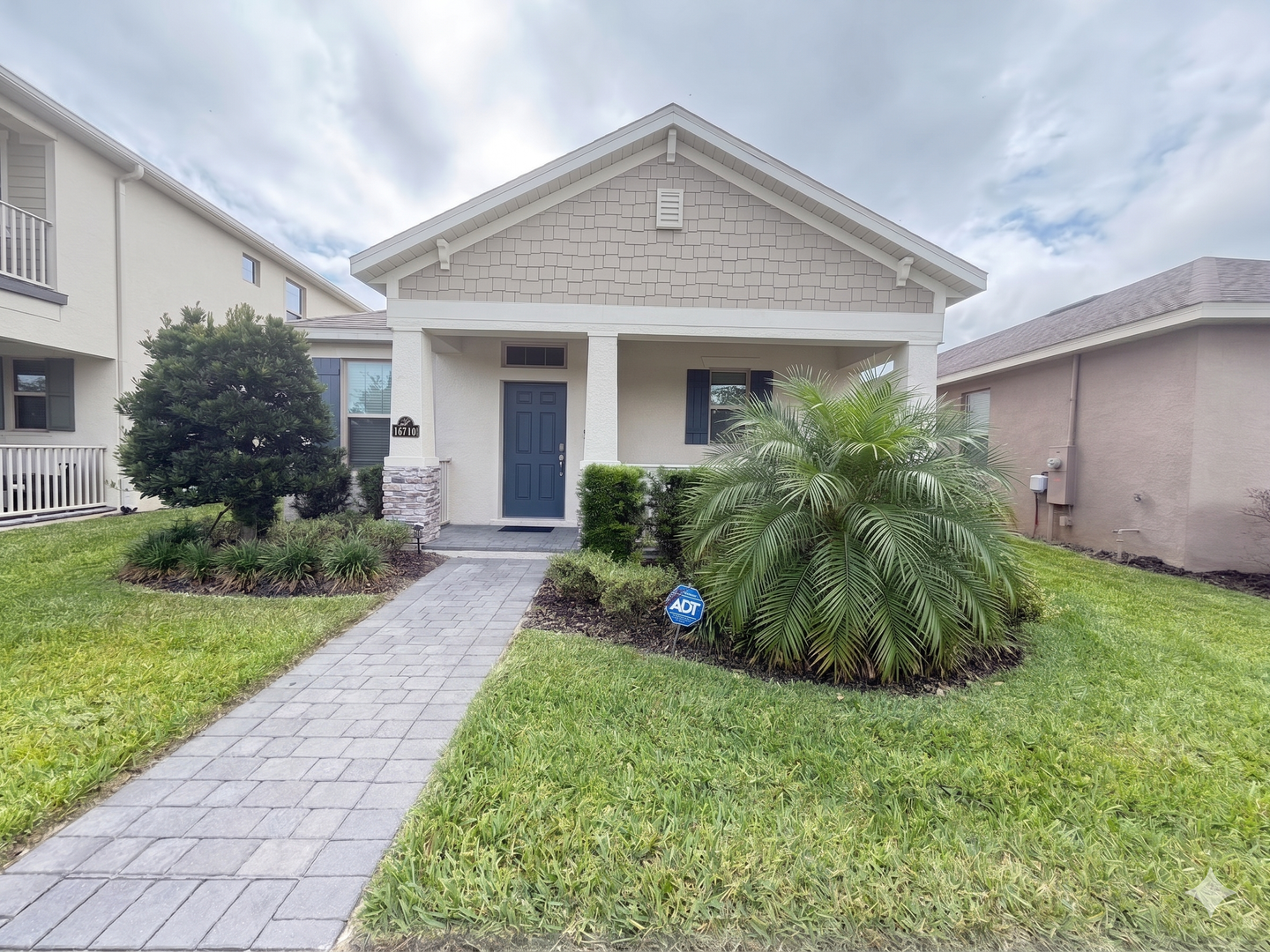 Winter Garden House: 16710 Point Rock Dr