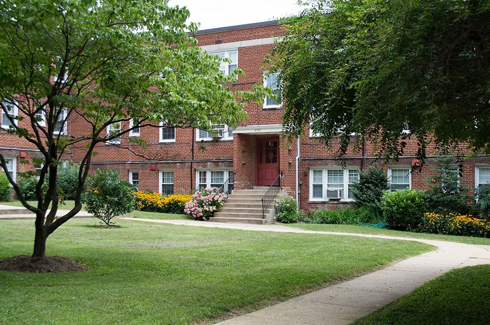 Arlington Apartment: 4703 N. 20th Road