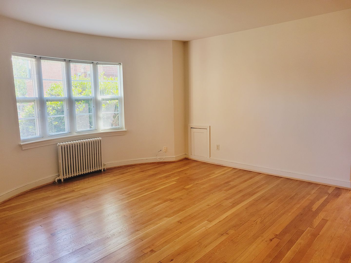 Arlington Apartment: 1201 N. Courthouse Road