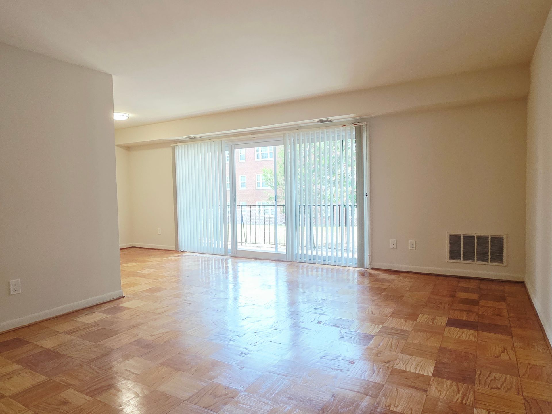 Arlington Apartment: 4300 Columbia Pike