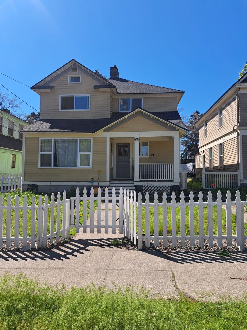 Spokane Apartment: 1631 W. Pacific Ave.