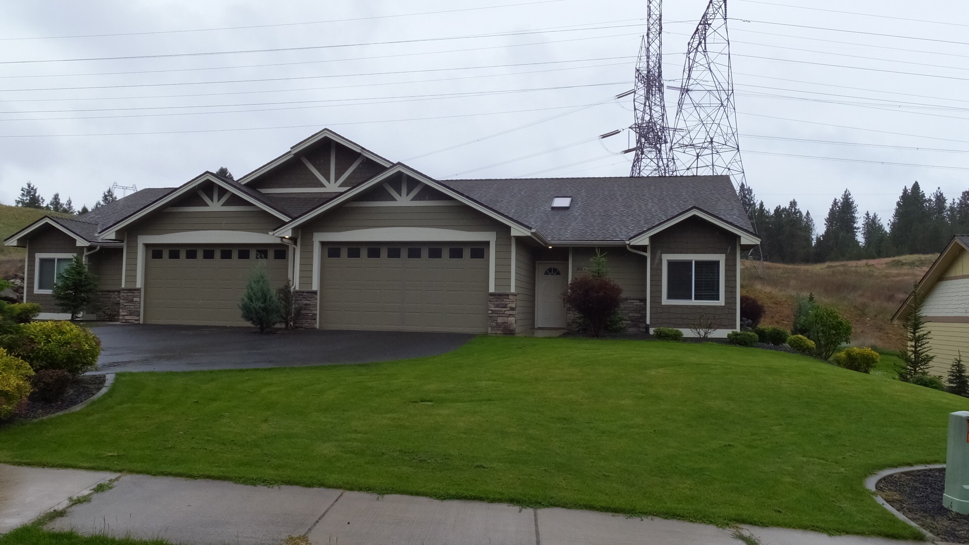 Spokane Apartment: 410 E. Elcliff Road