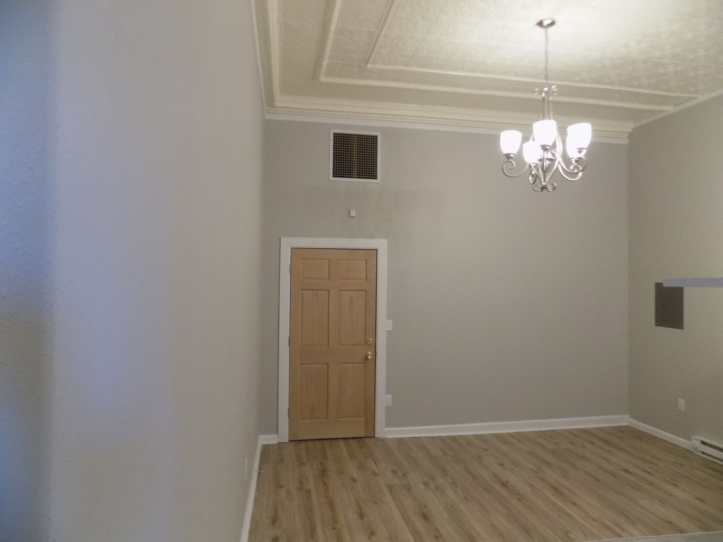 Fairfield Apartment: 121 West Broadway