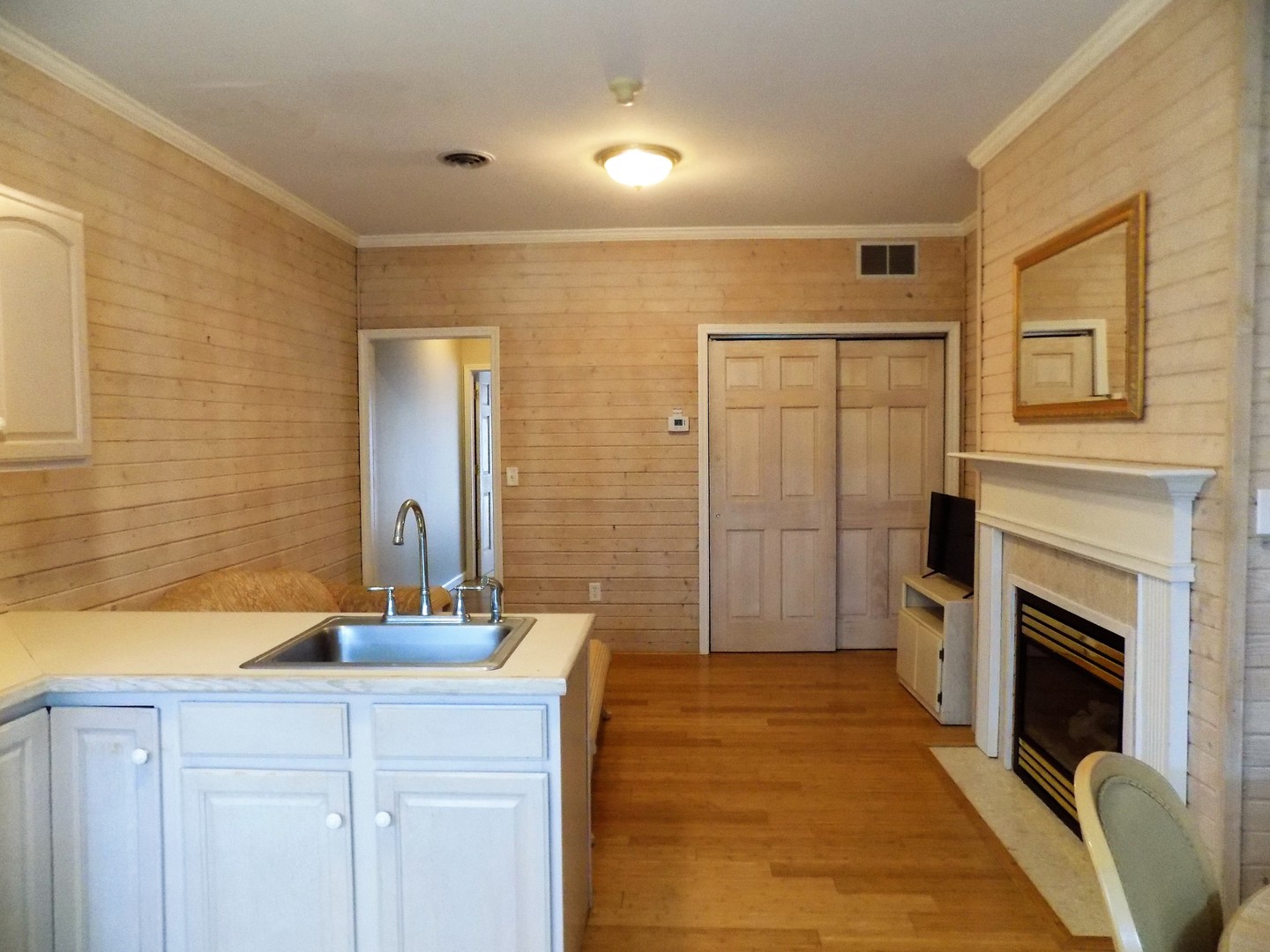 Fairfield Apartment: 1702 Rukmapura Park