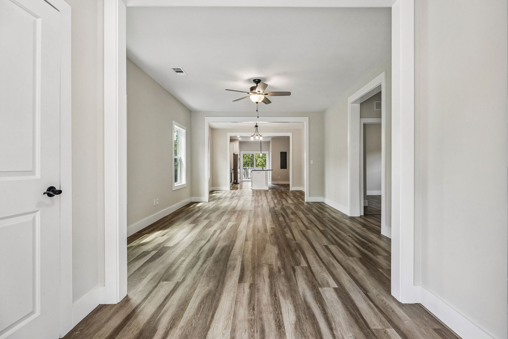 521 S 6th St 4 of 12