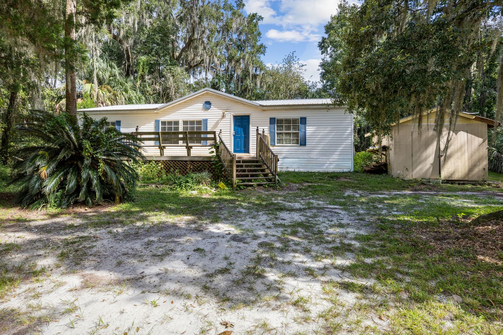 Spacious 3/2 Home on Nearly an Acre in Fernandina Beach