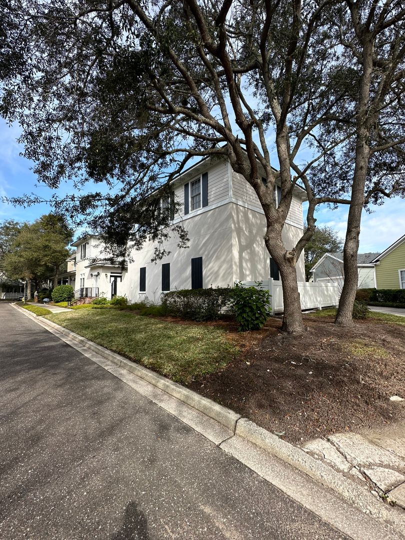 Fernandina Beach Condo: 1896 Floyd St