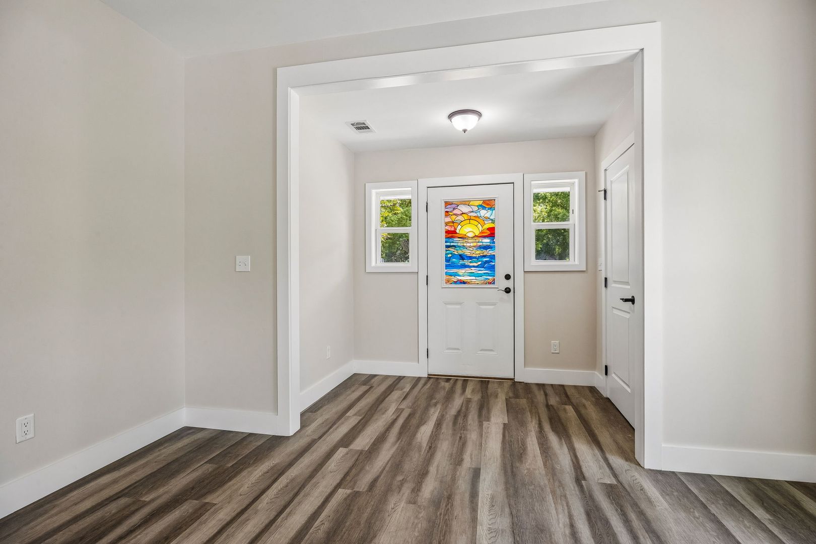 521 S 6th St 5 of 12