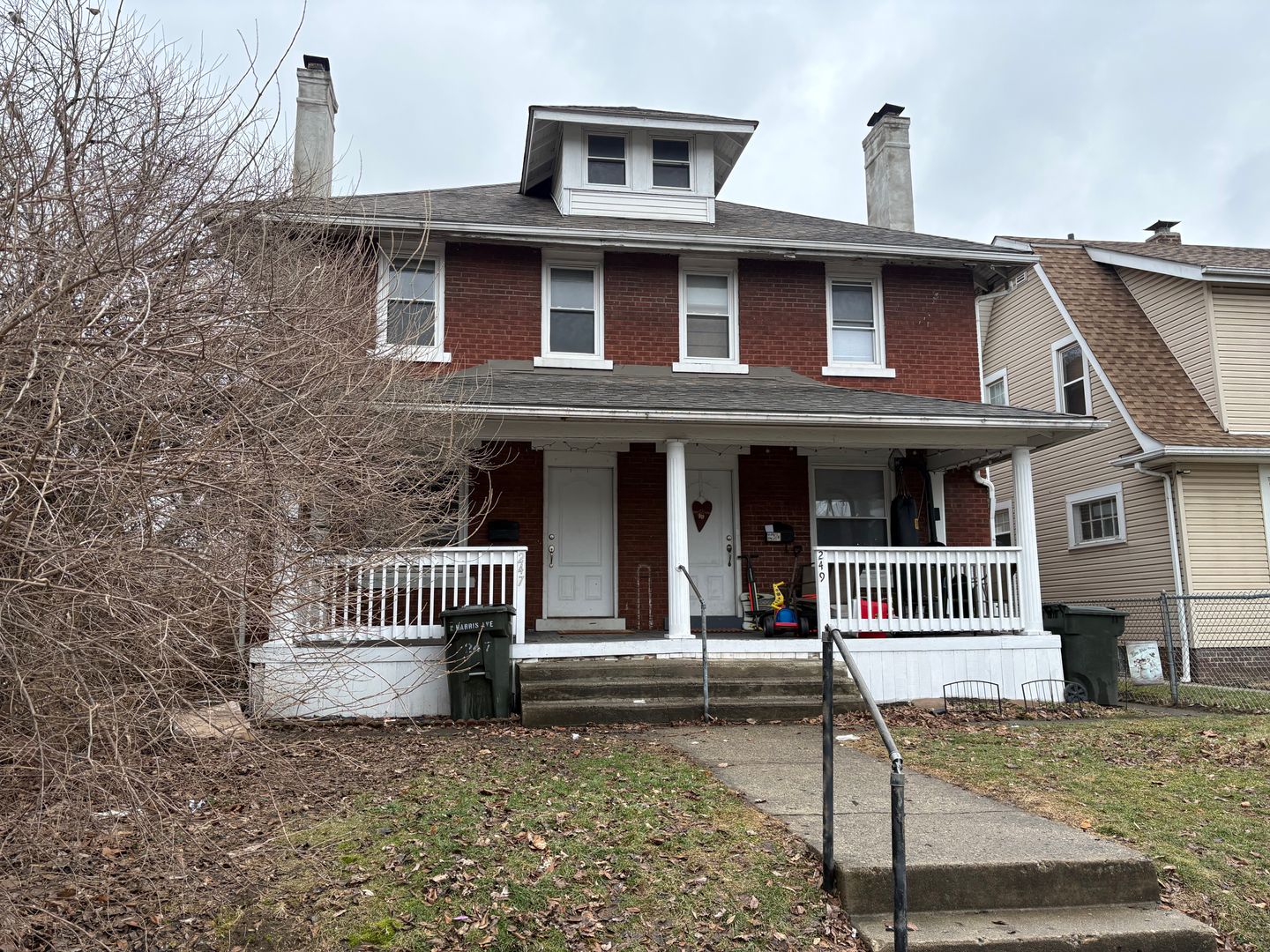 Columbus Apartment: 247-249 North Harris Avenue