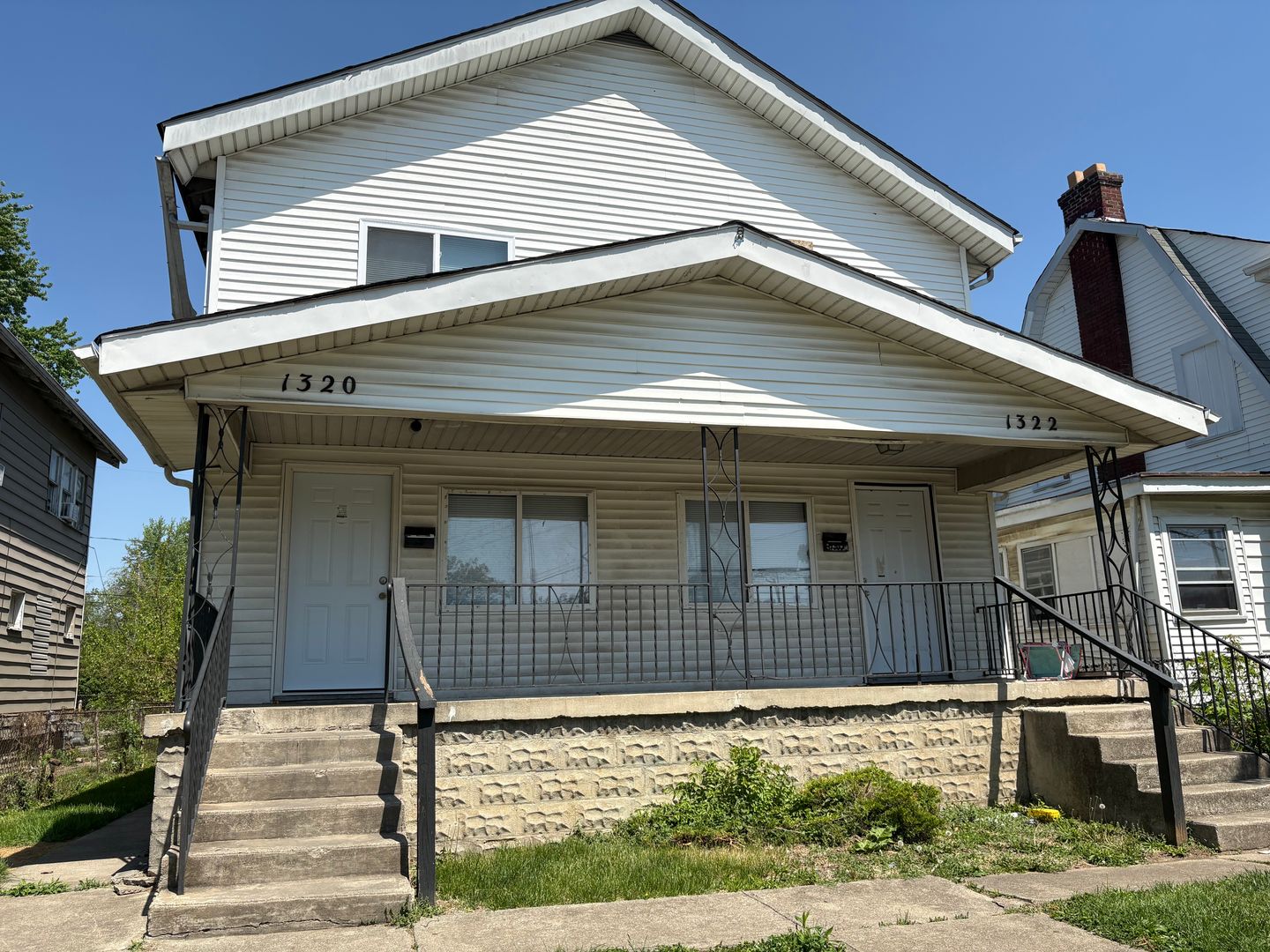 Columbus Apartment: 1320-1322 East 23rd Avenue