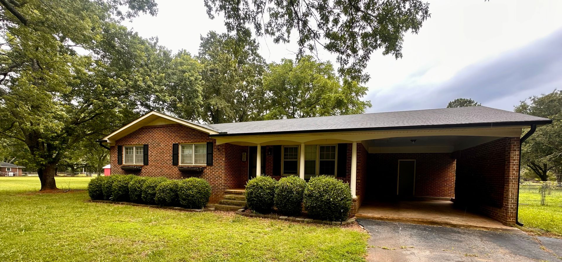Pendleton House: 418 Bishop Branch Road
