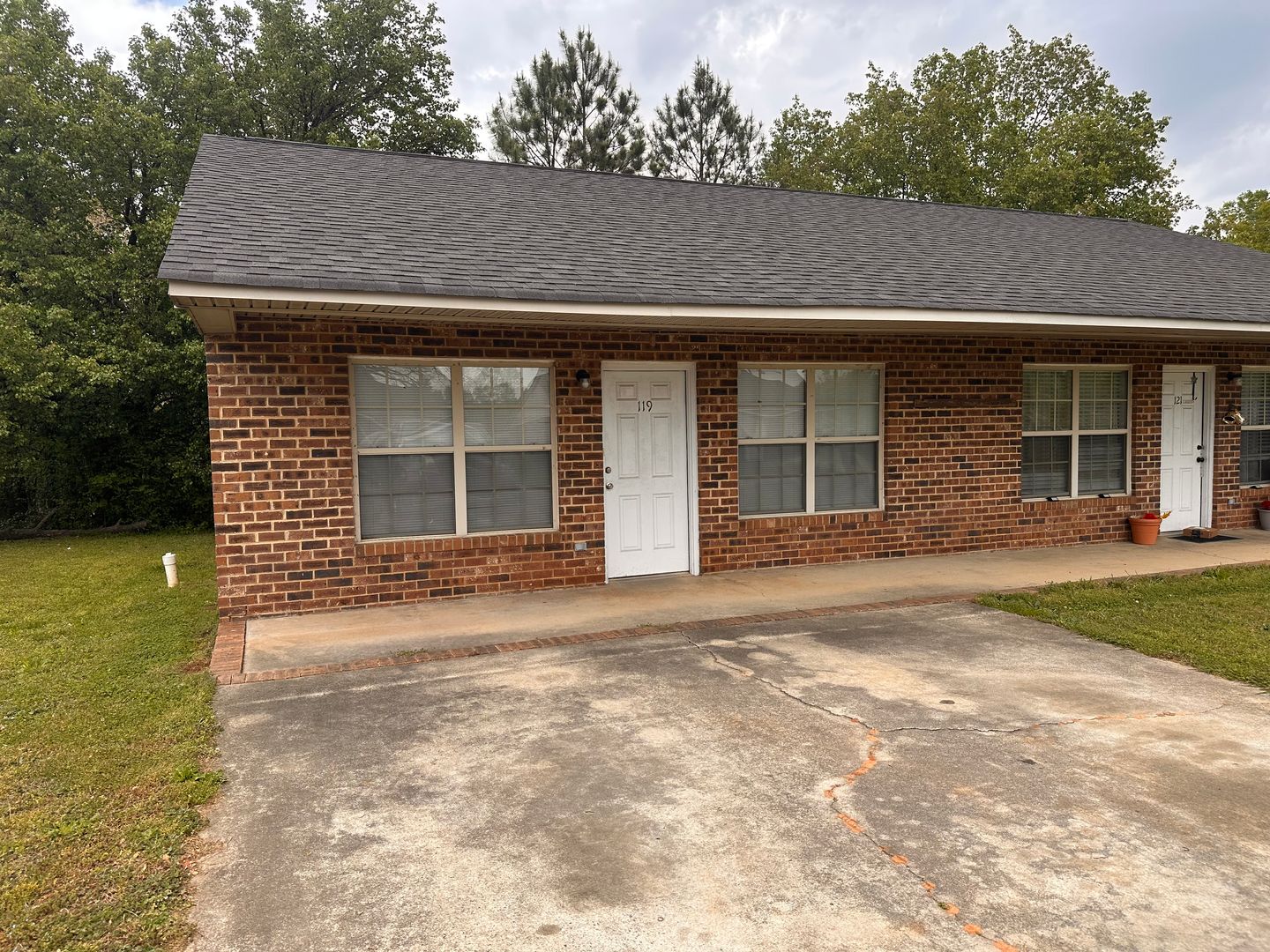 Anderson House: 119 Premiere Ct