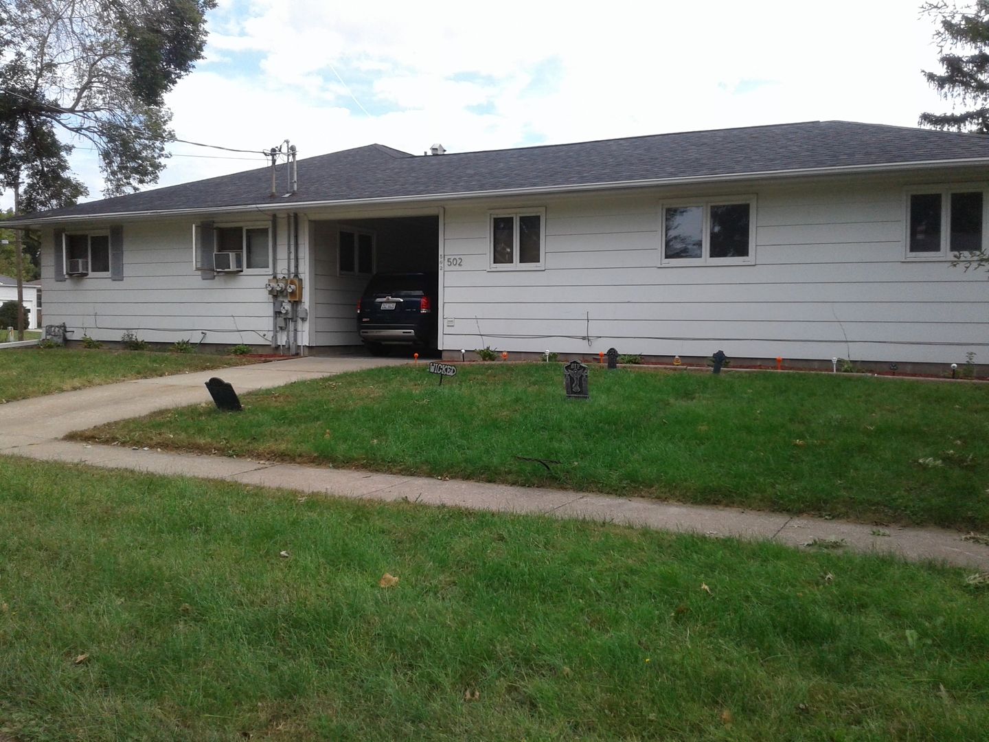 Geneseo Apartment: 502 S. Congress,