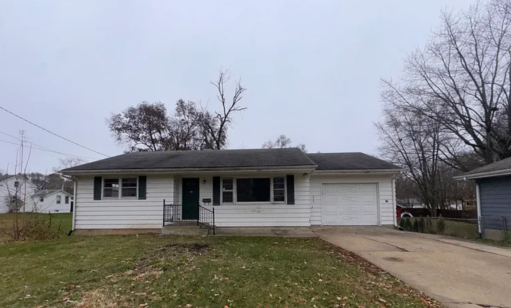 Dixon House: 912 Chicago Ave