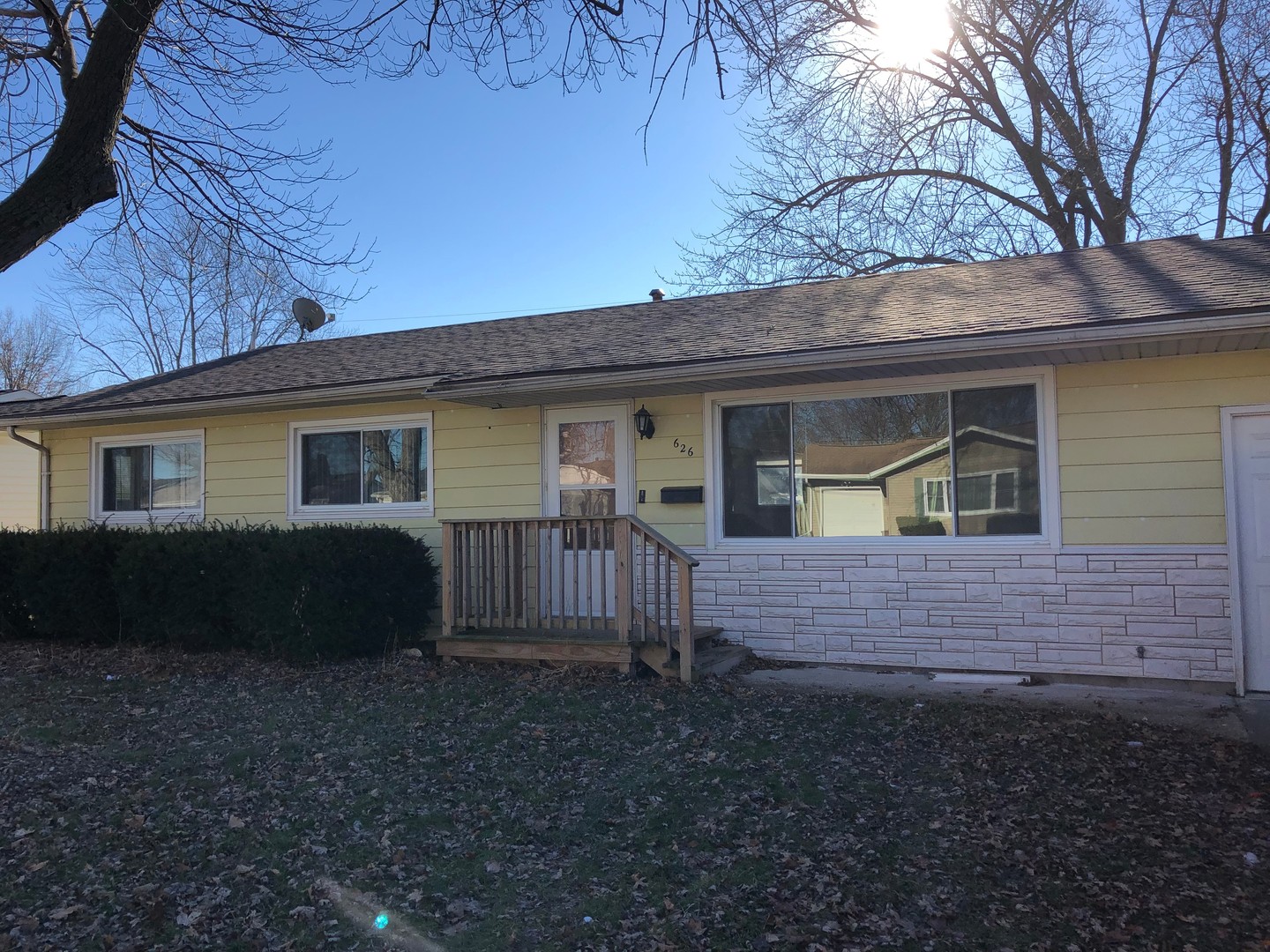 East Moline House: 626 33rd Ave