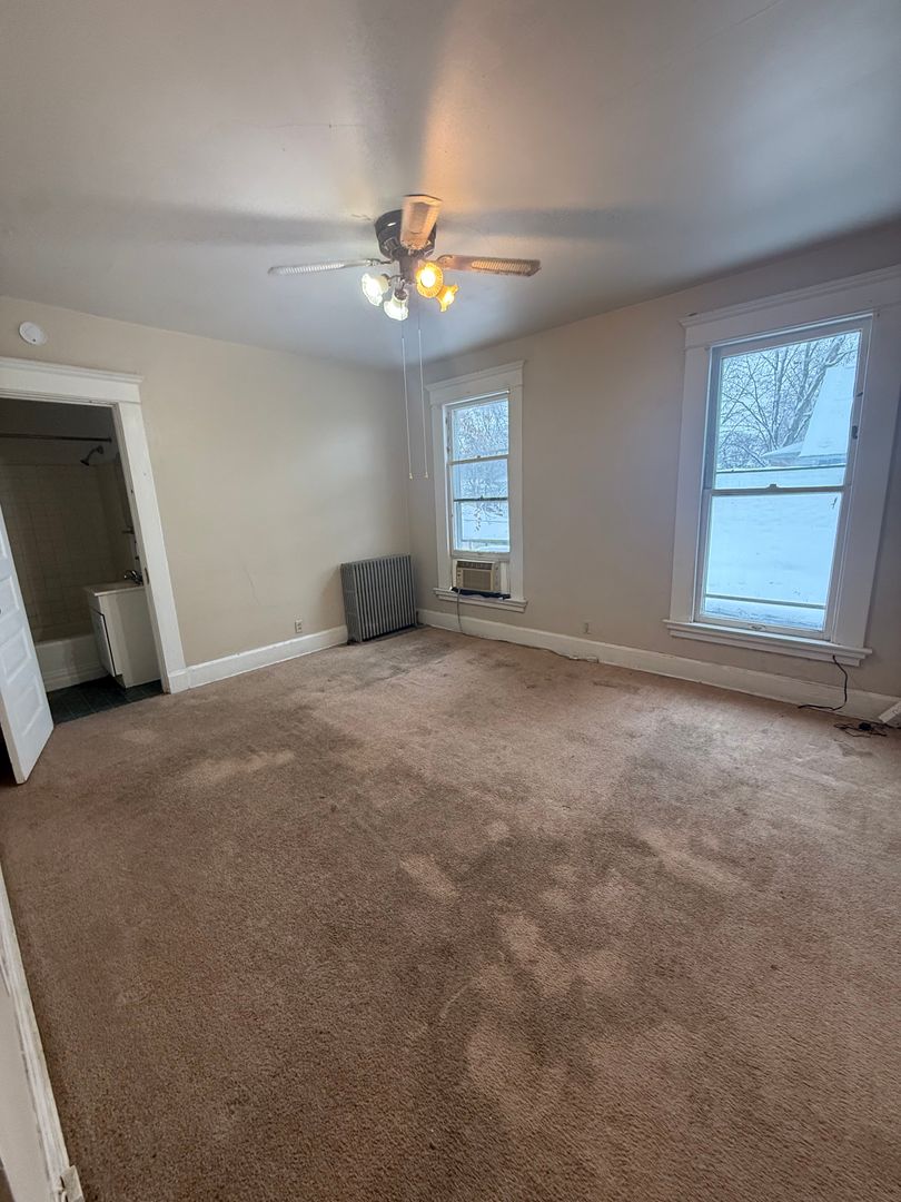 Davenport Apartment: 811 E 14th St.,