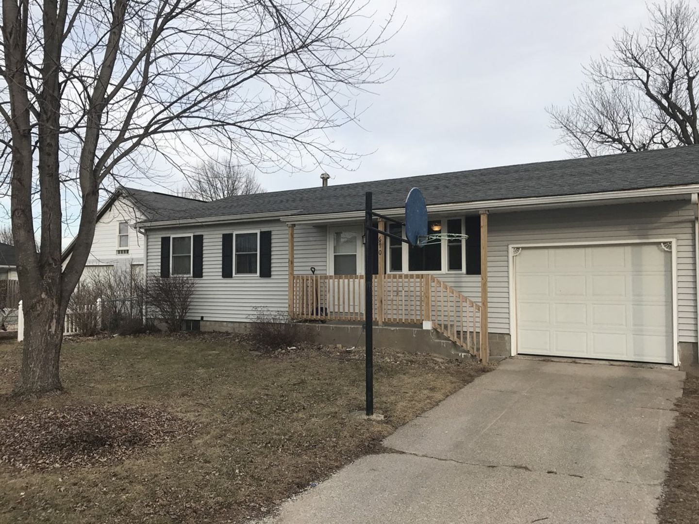 Colona House: 610 7th St.,