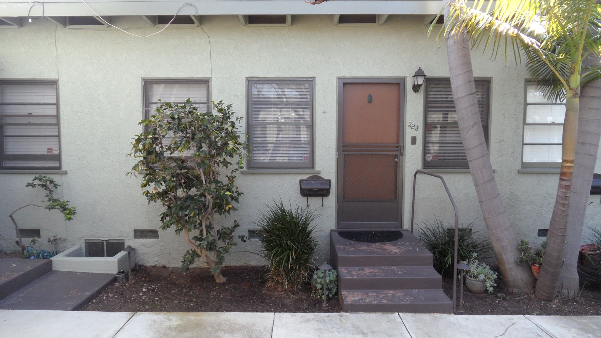 Orange Apartment: 383-397 S. Orange Street