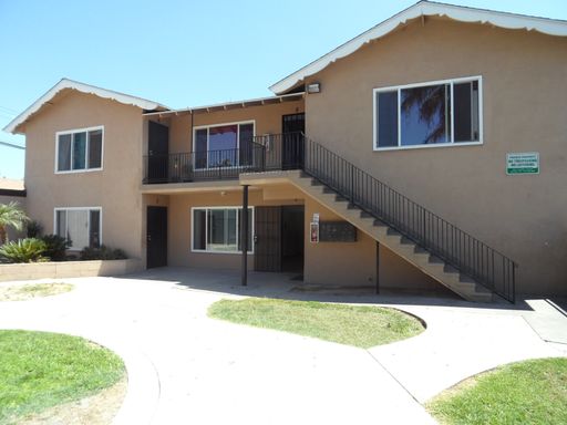 Second Level Apartment 1 BR 1 BA With 1 Car Private Detached Garage & Coin Laundry On-Site – photo 1