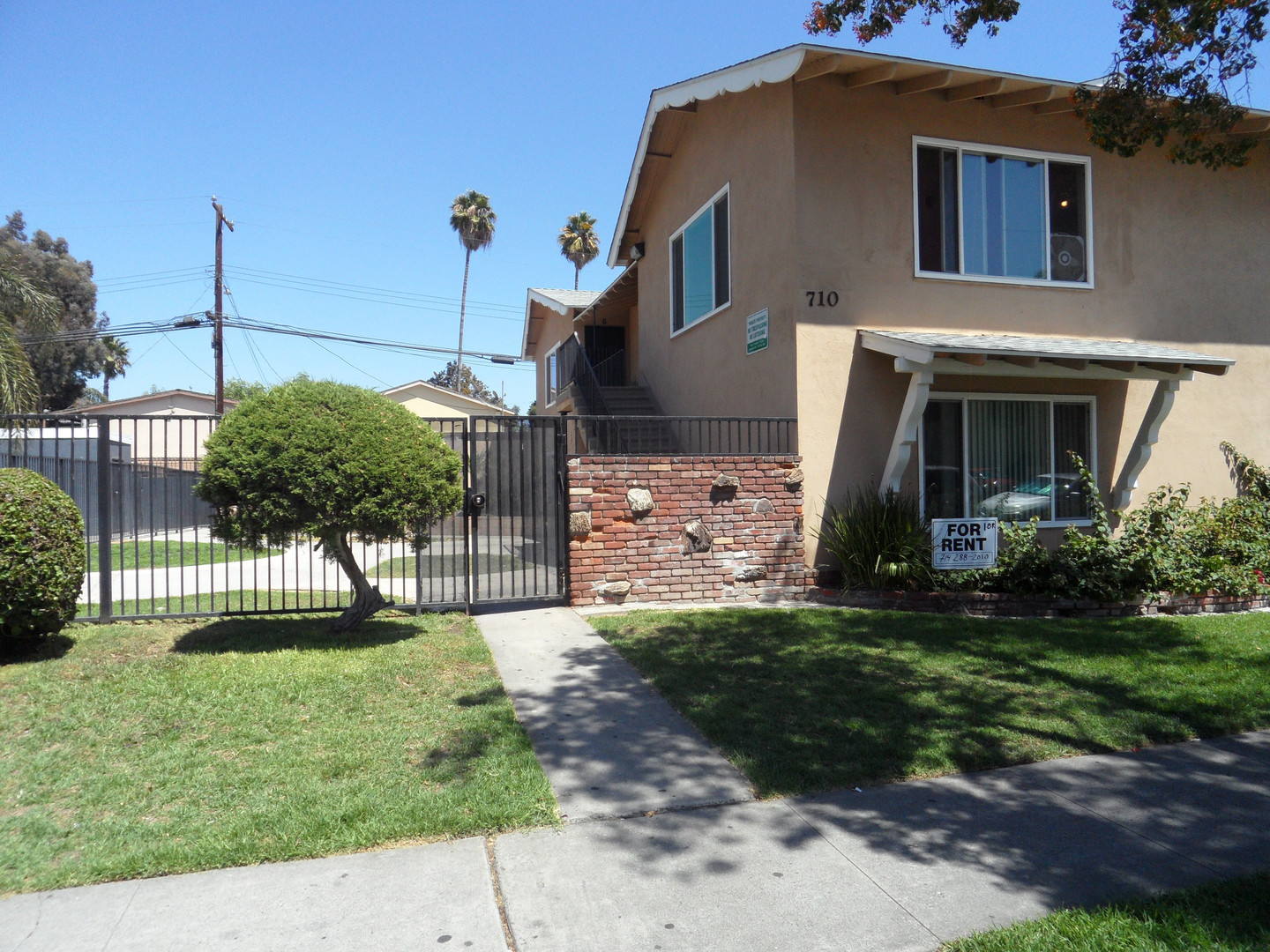 Anaheim Apartment: 710 N. Anna Dr. #1-6