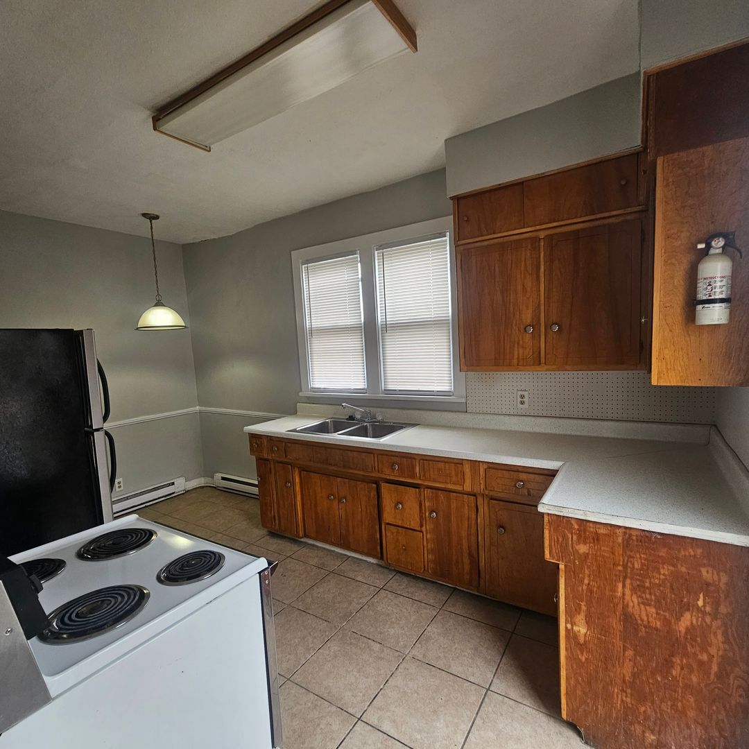 221 East 11th Unit 1