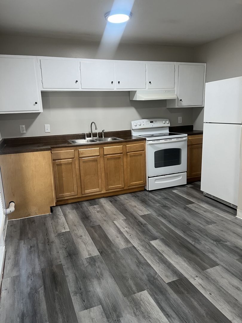 Indianapolis Apartment: 6108 Dickson Road