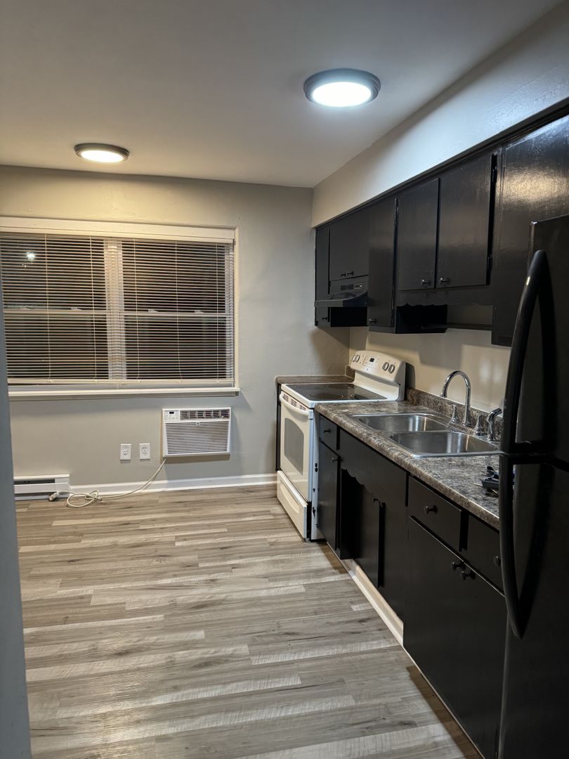 Indianapolis Apartment: 6111 Laurel Hall Drive