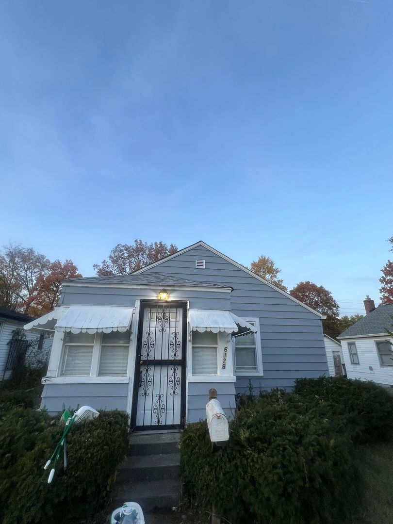 Indianapolis House: 6128 E 11th St