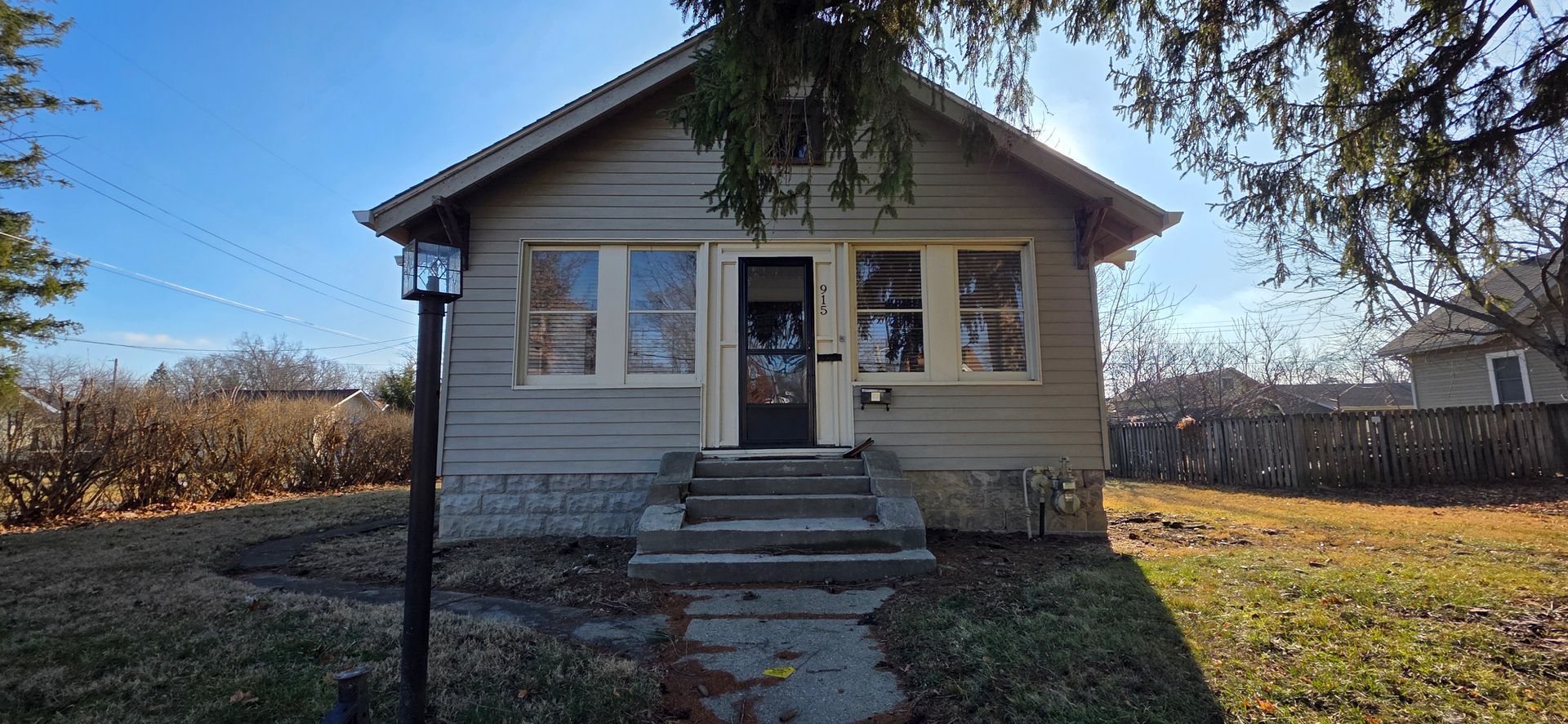 Anderson Apartment: 915 High Street Unit A