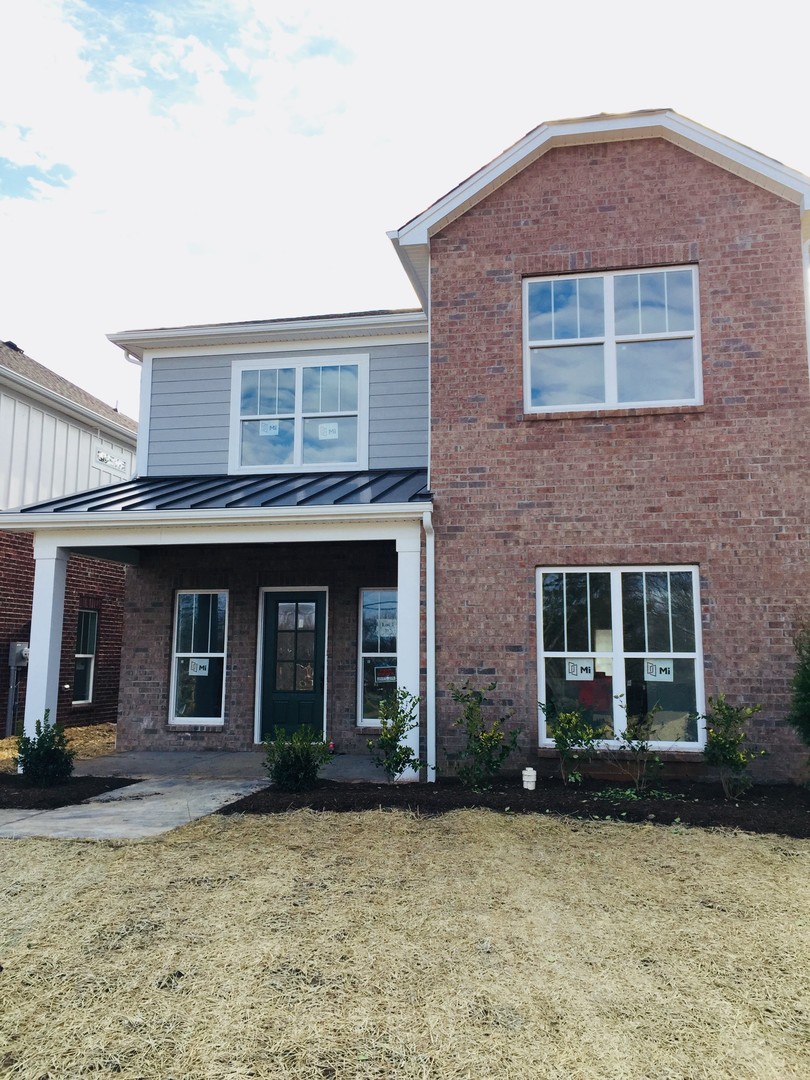 Nashville House: 393 A Brewer Drive