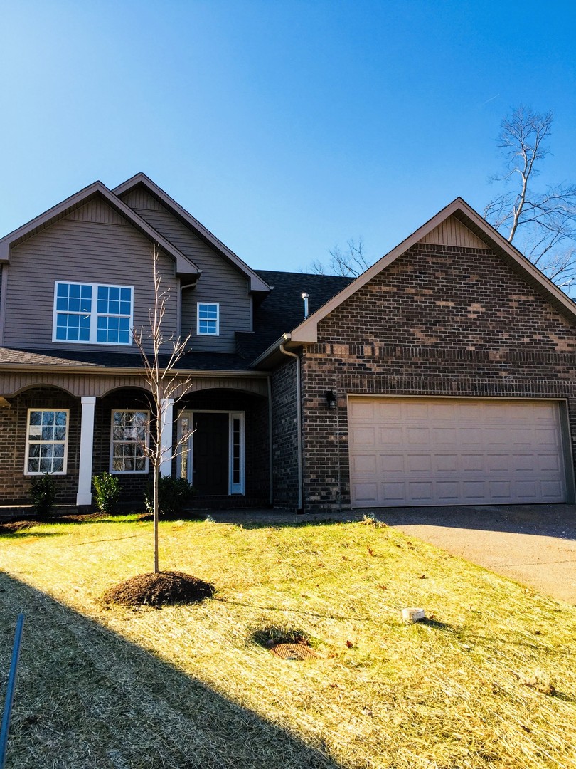 Nashville House: 6582 Sunnywood Drive