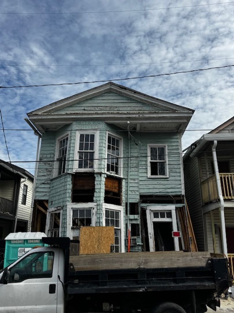 Charleston Apartment: 88 Hanover Street