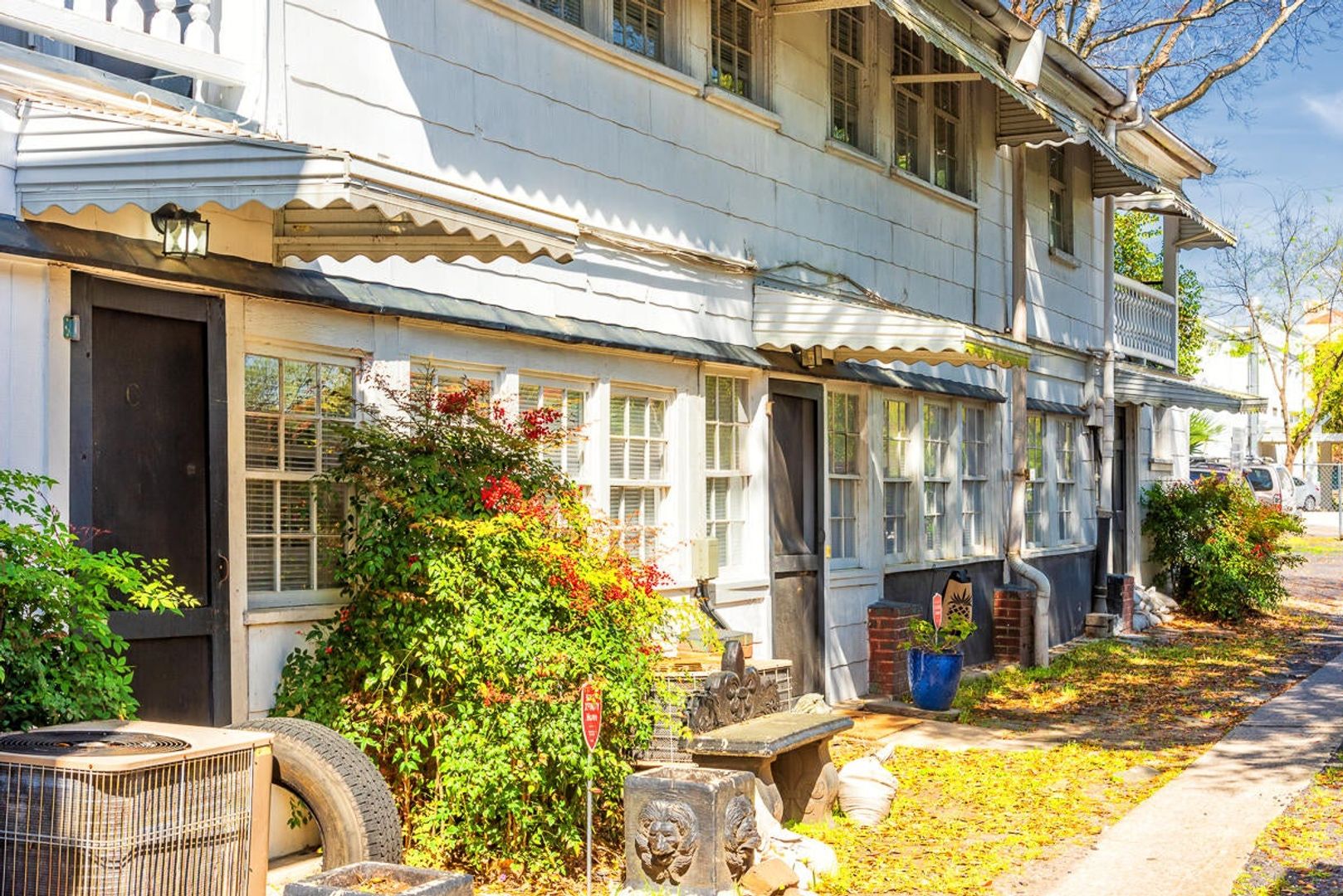 Charleston Apartment: 86 Smith Street